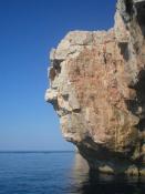 Charter-Kroatien-Sukosan: Die steilen Felswnde sind ein typischer Anblick